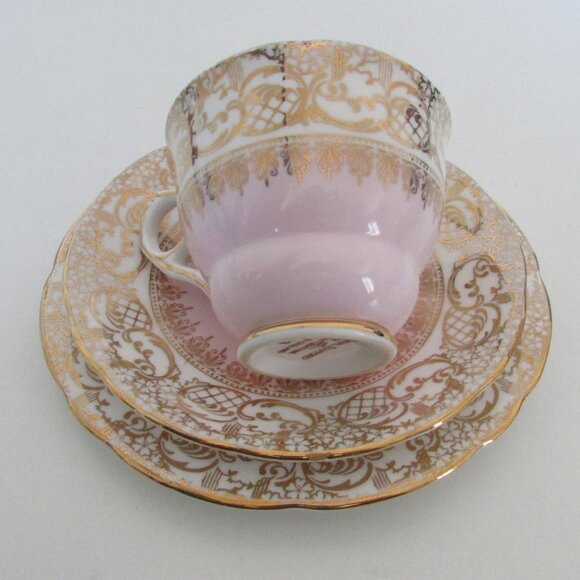 Vintage Royal Stafford Teacup trio set, Pink & Gold (Lot 2) - Picture 3 of 9